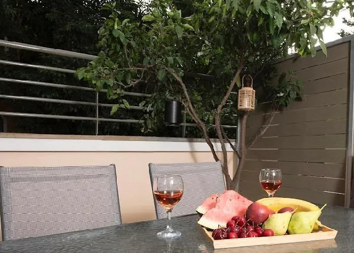 Apartament Tsoutsis