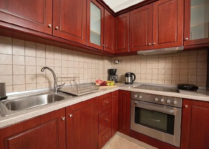 Apartament Tsoutsis *
