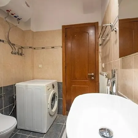 Apartament Tsoutsis *